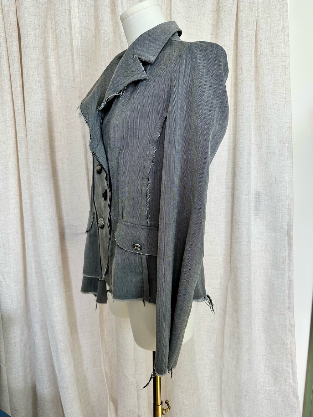 Vintage Signorelli Gray Frayed-Edge Blazer - Picture 2 of 6